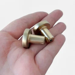 Clearance Knott, børstet messing 22 mm Håndtak