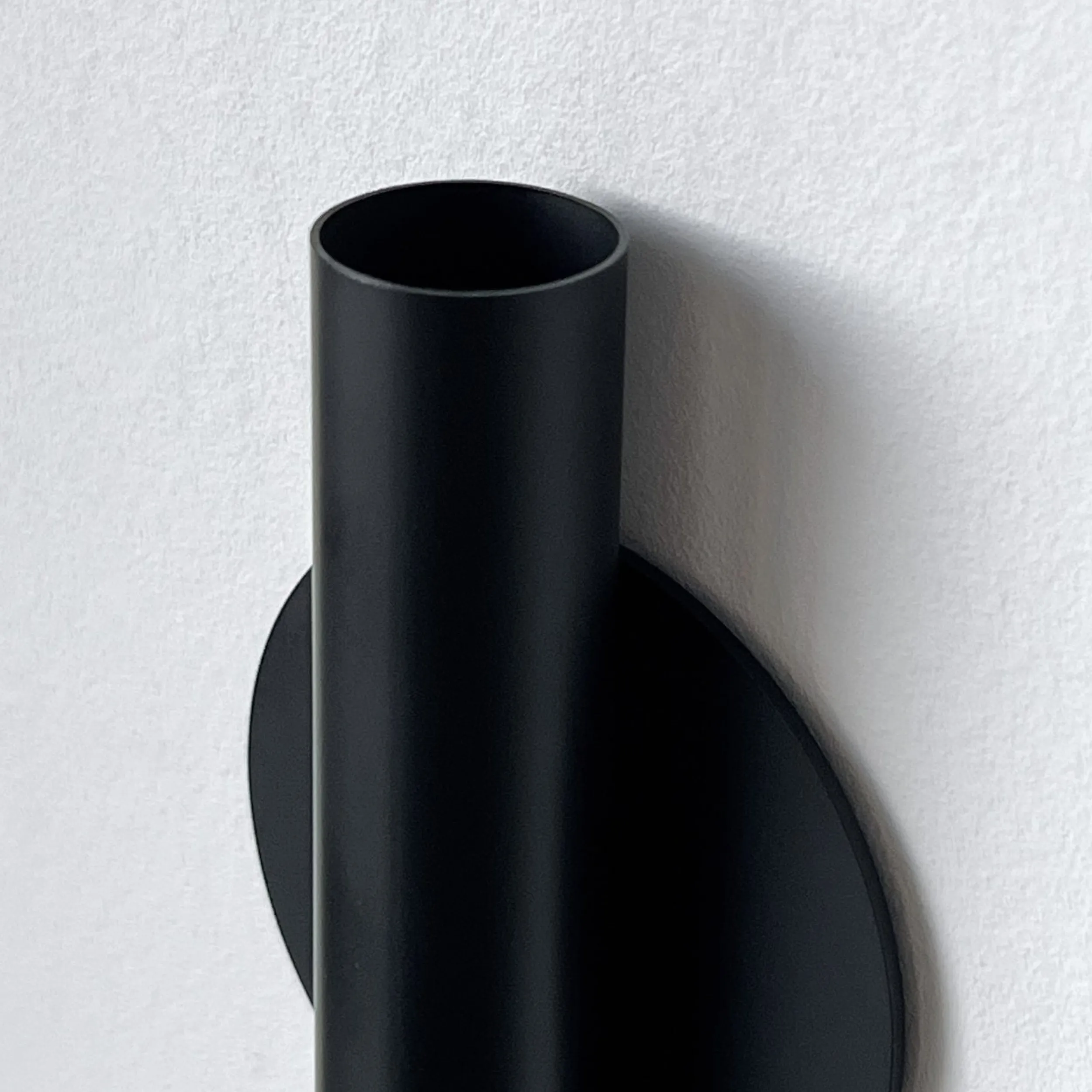 Online Manhattan vase, sort matt Potter Og Vaser