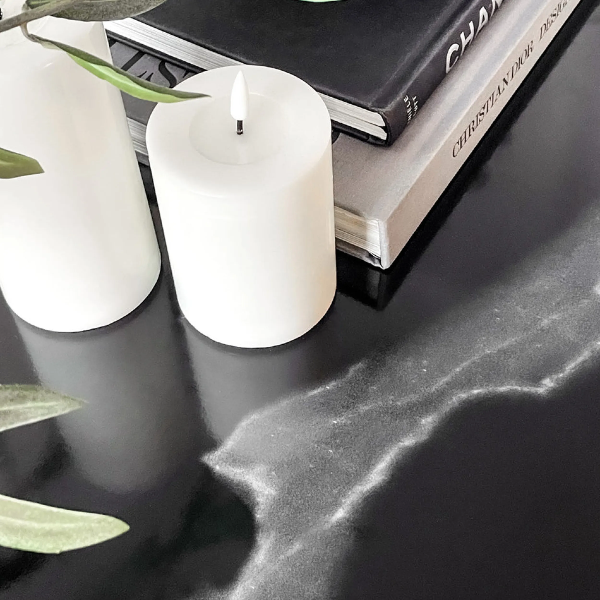 Clearance Marmor klassisk sort kontaktplast Marmor | Bord