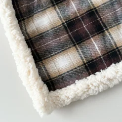 Sale Pledd sherpa rutet brun Tekstil