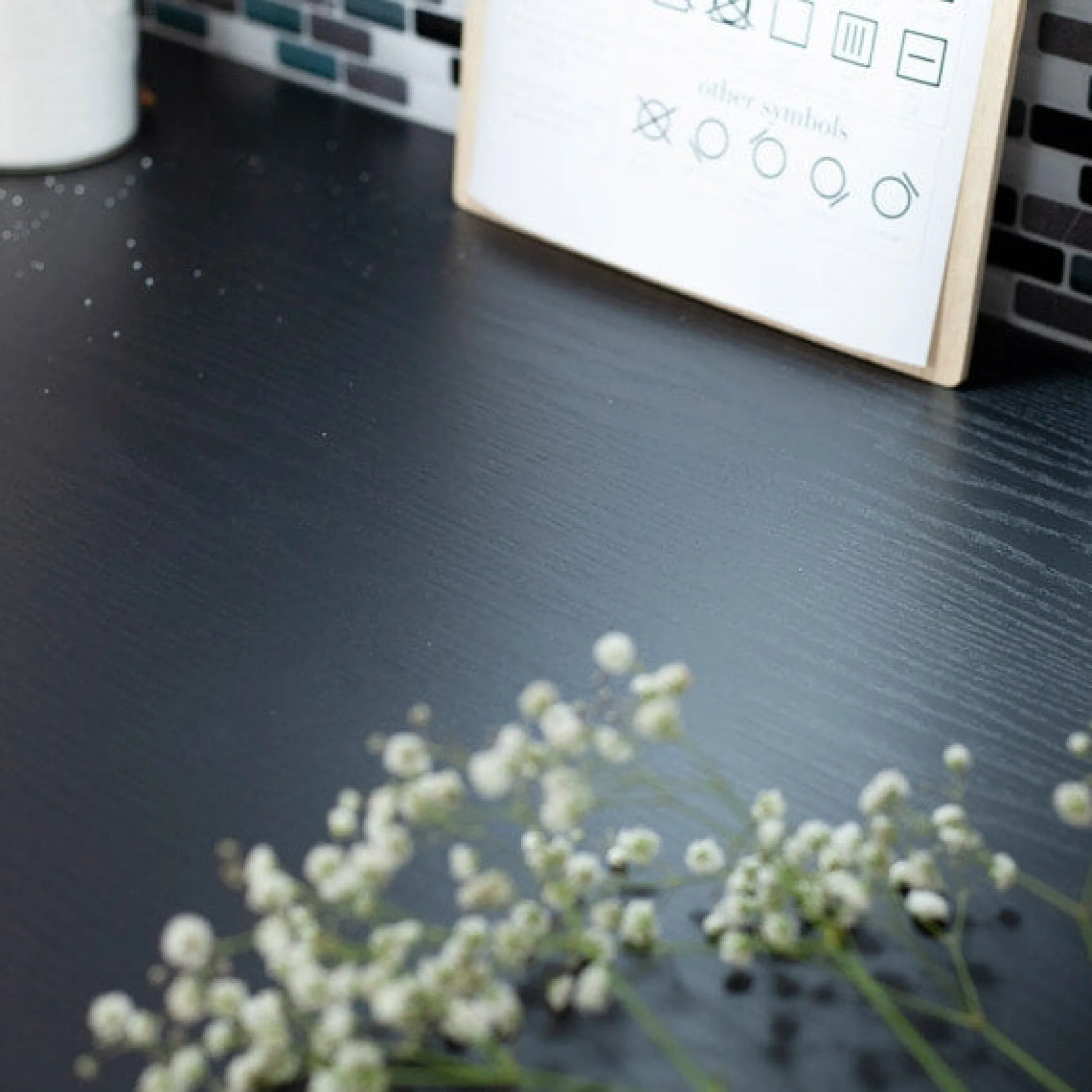 Discount Treverk sort matt kontaktplast Benkeplate | Trapp